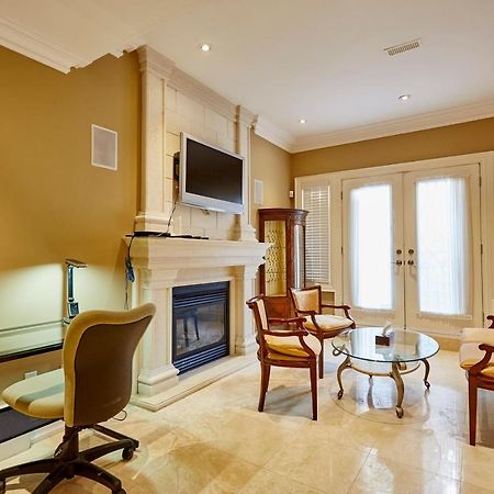 Elegant Apartment With Sauna Toronto Esterno foto