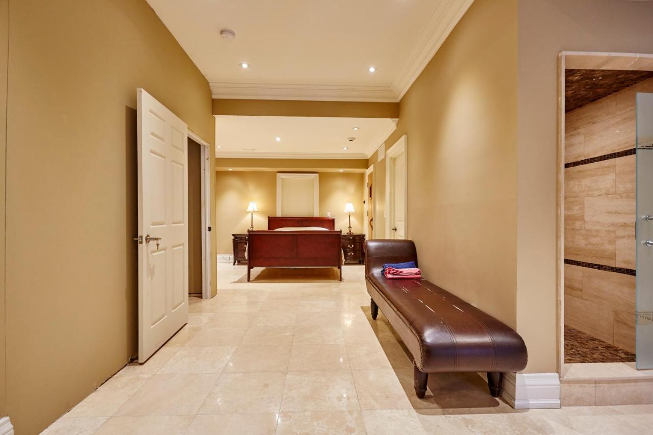 Elegant Apartment With Sauna Toronto Esterno foto